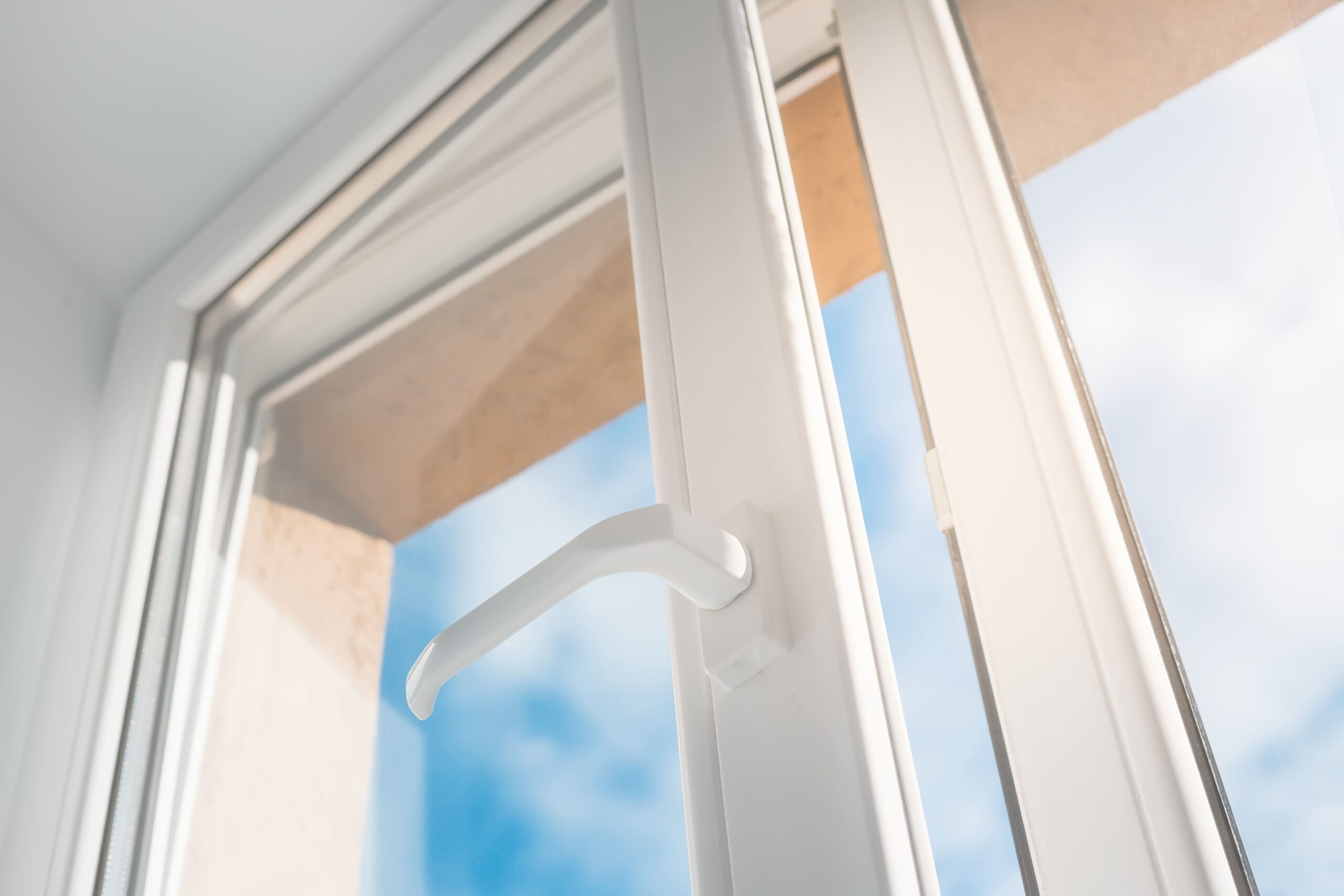 ventana abierta plastico pvc